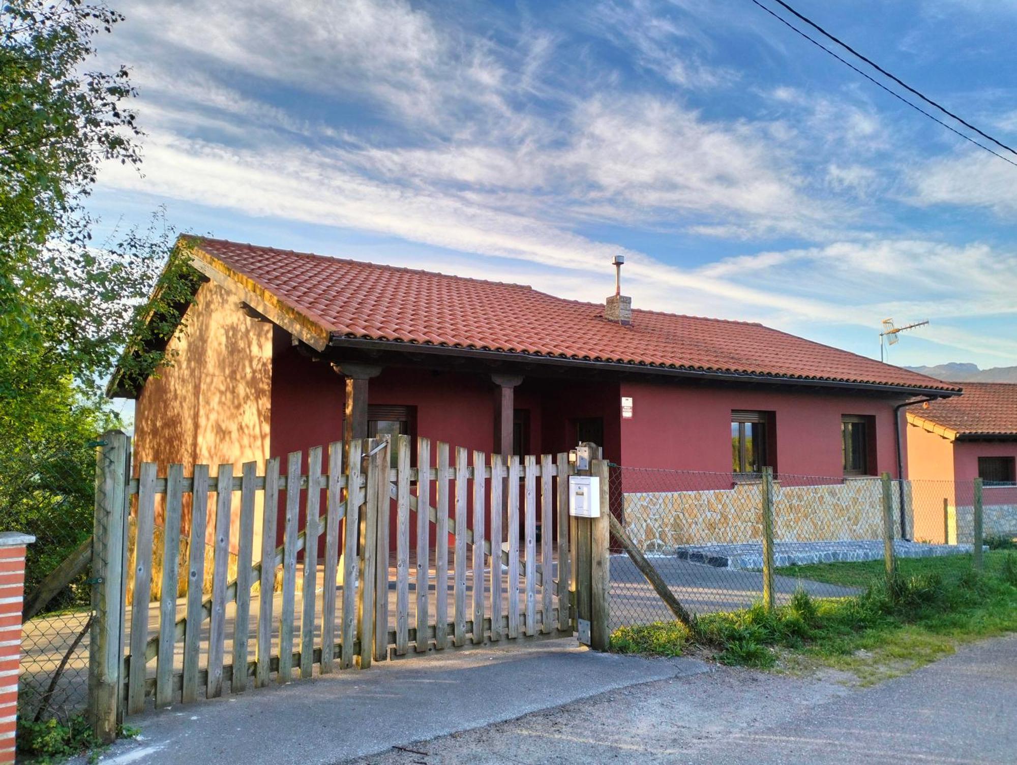 Гостевой дом La Casa De Nuria Кангас-де-Онис Экстерьер фото
